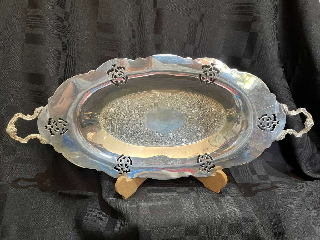 Tray display silver plated
