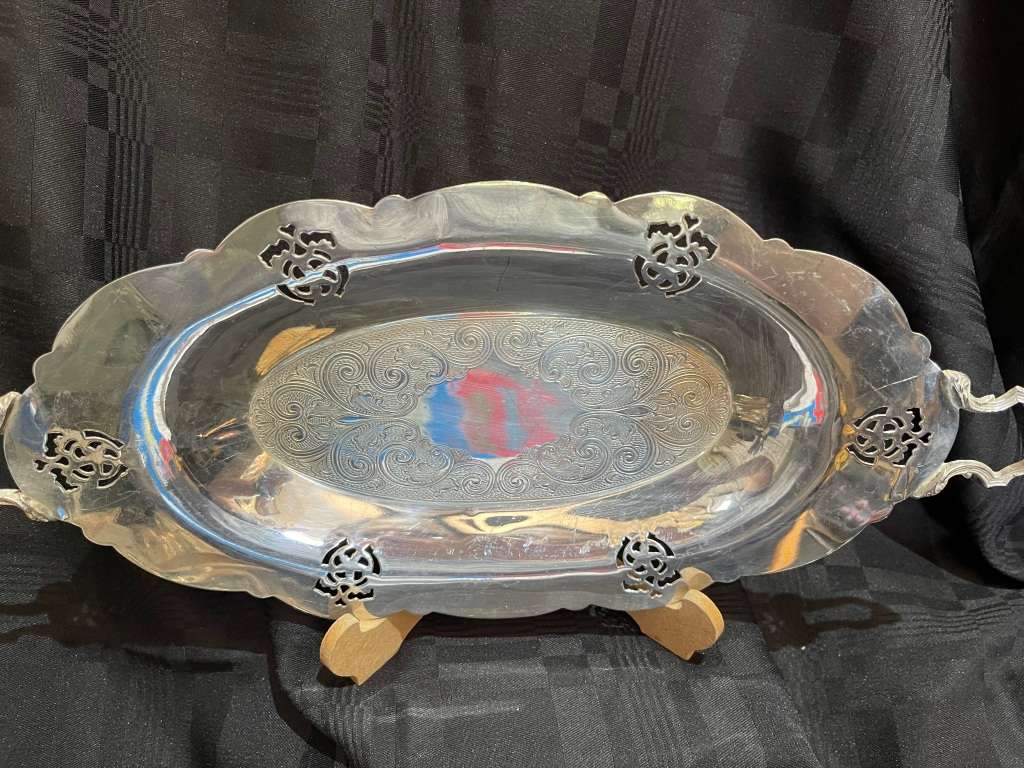 Tray display silver plated