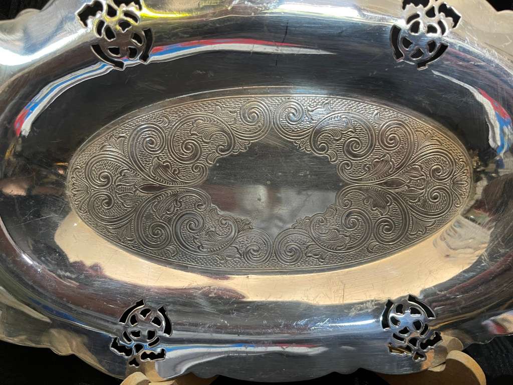 Tray display silver plated