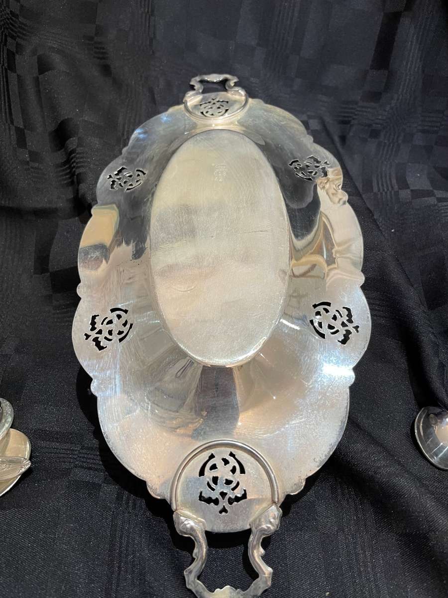 Tray display silver plated