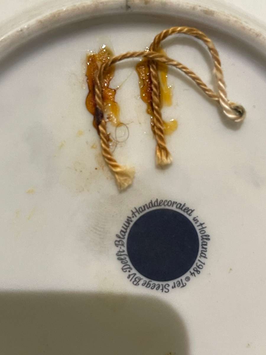 Plate Delft hand painted small