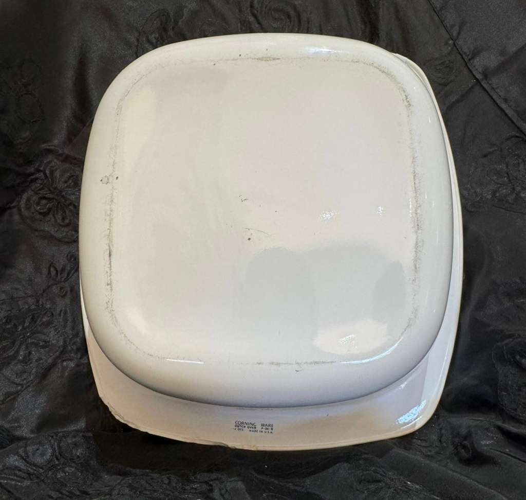 Oven dish Corningware