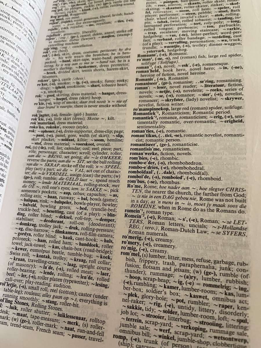 Pharos Major Dictionary