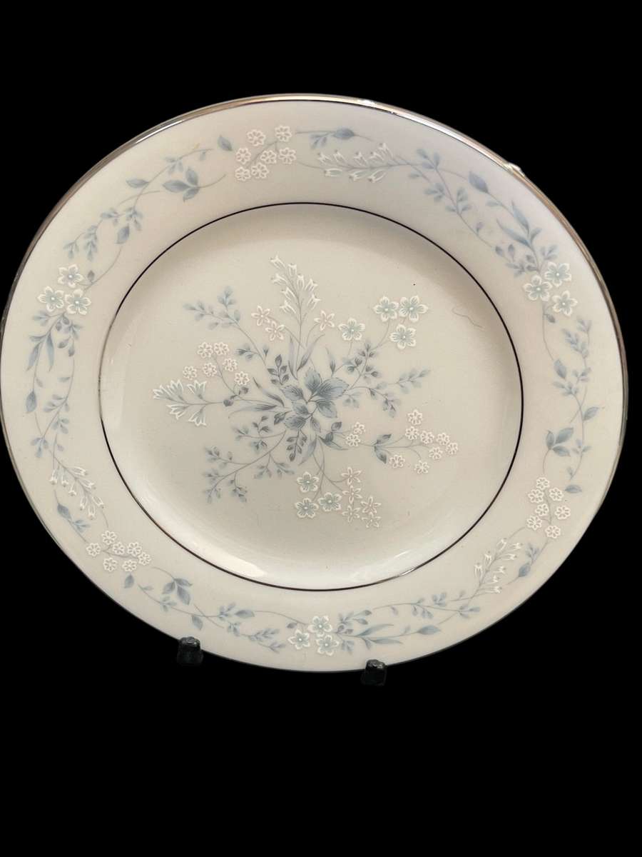 Cake/side plates Noritake Carolyn