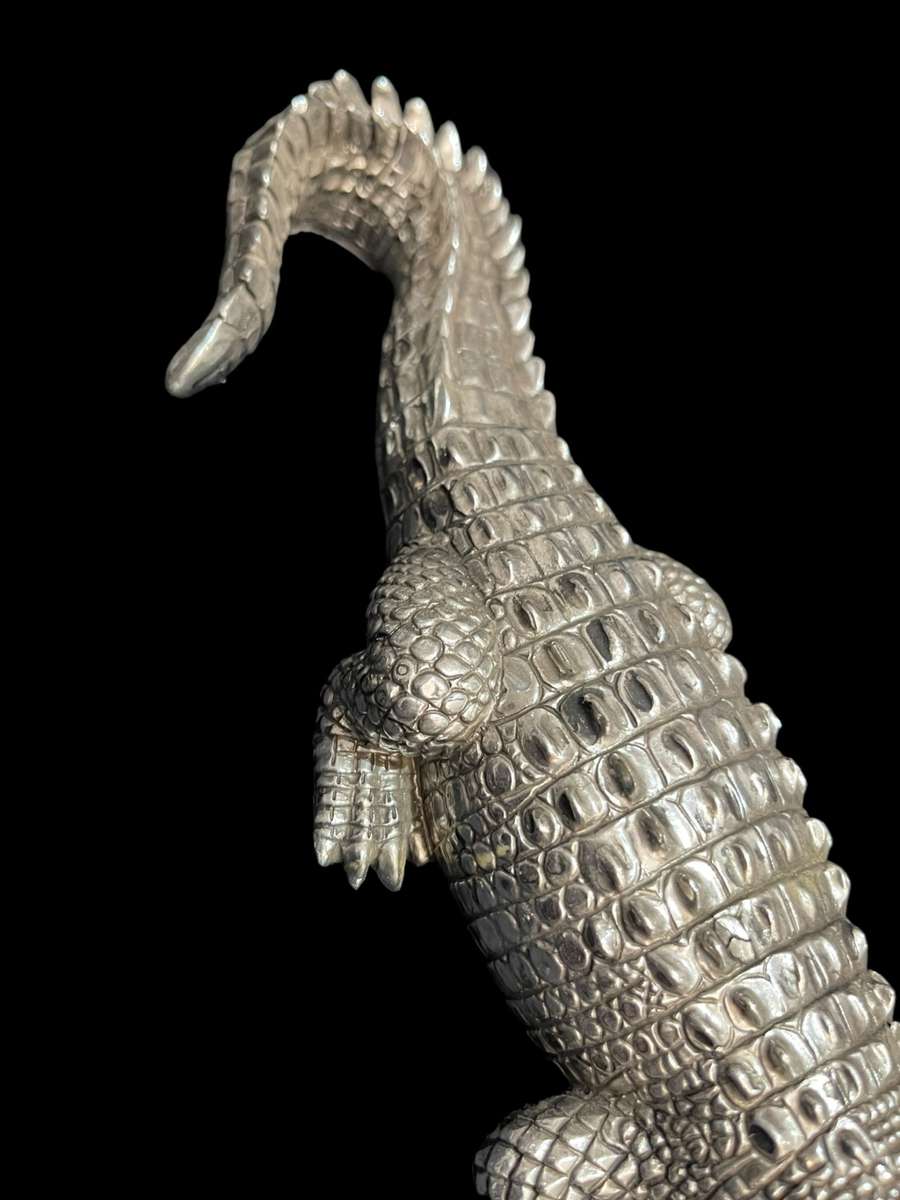 Ornament crocodile metal clad