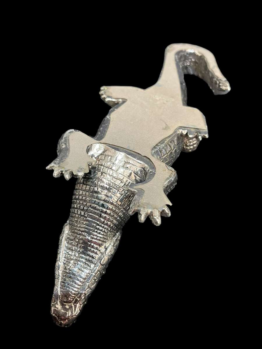 Ornament crocodile metal clad