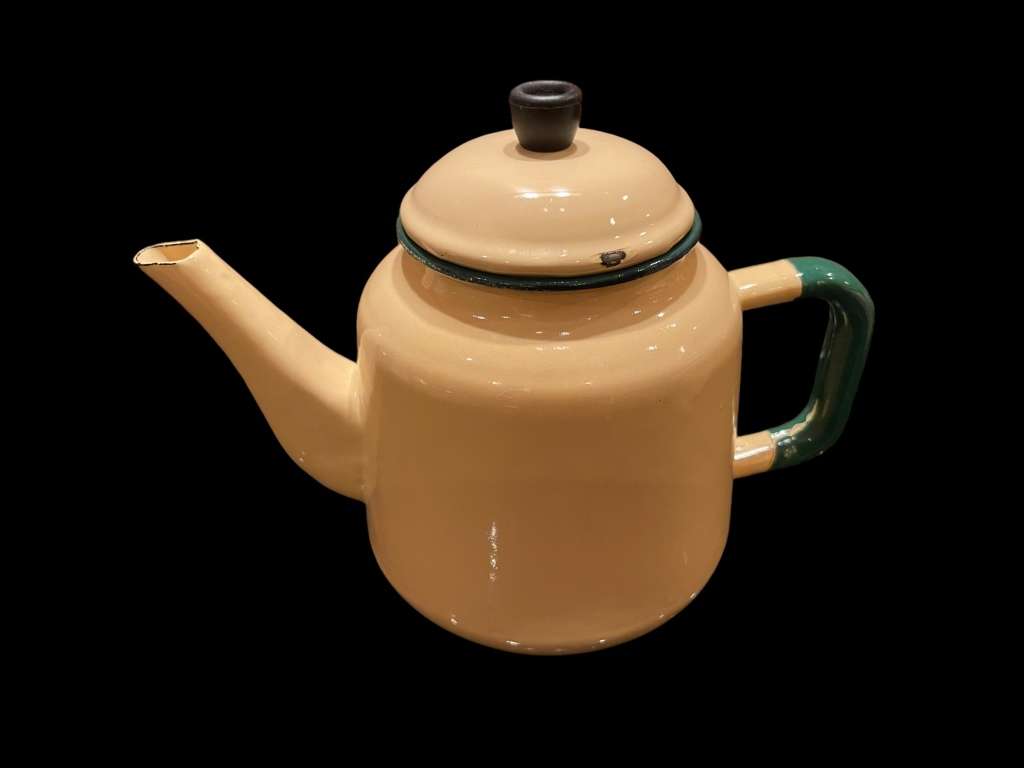 Teapot enamel