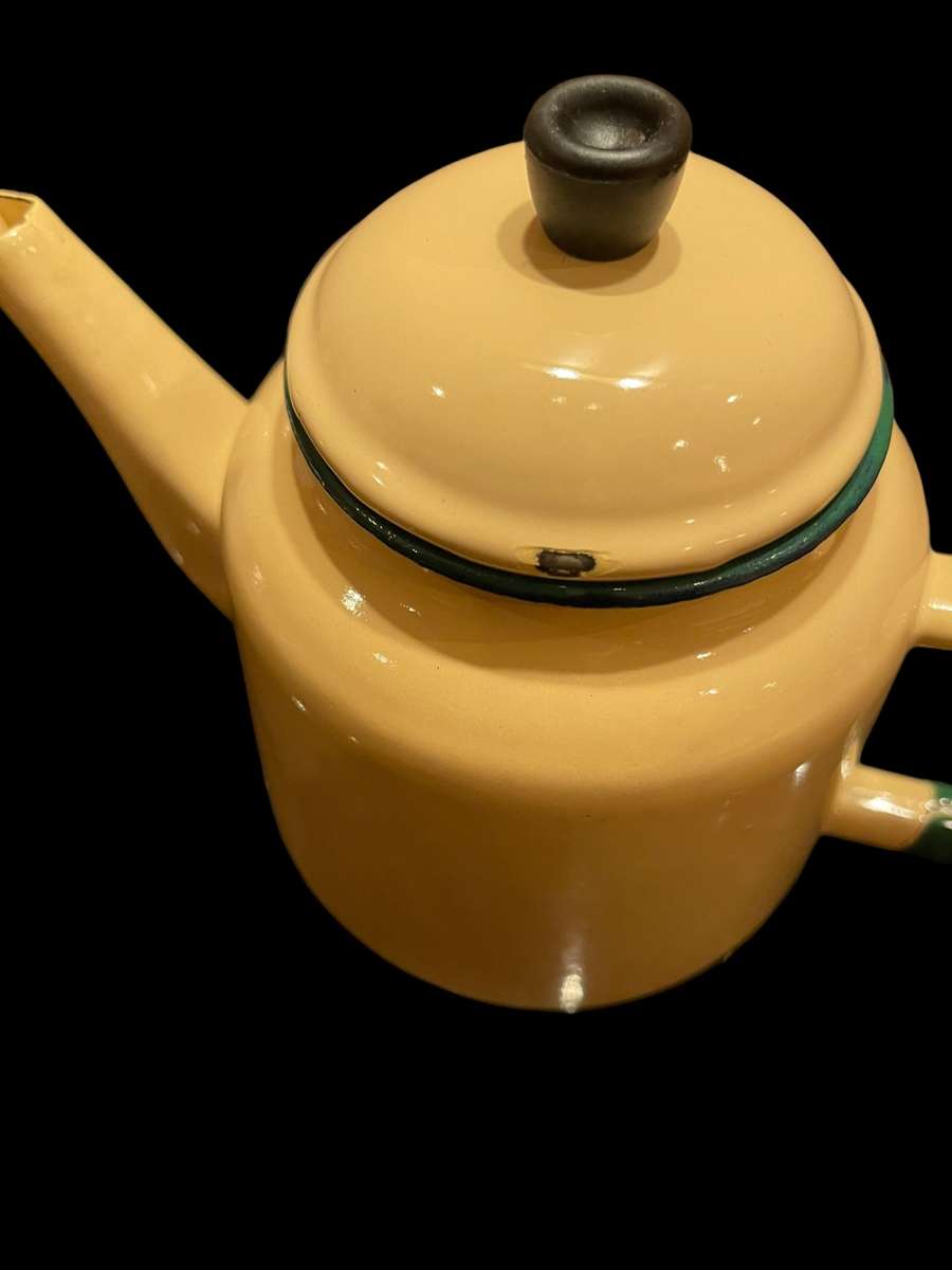 Teapot enamel