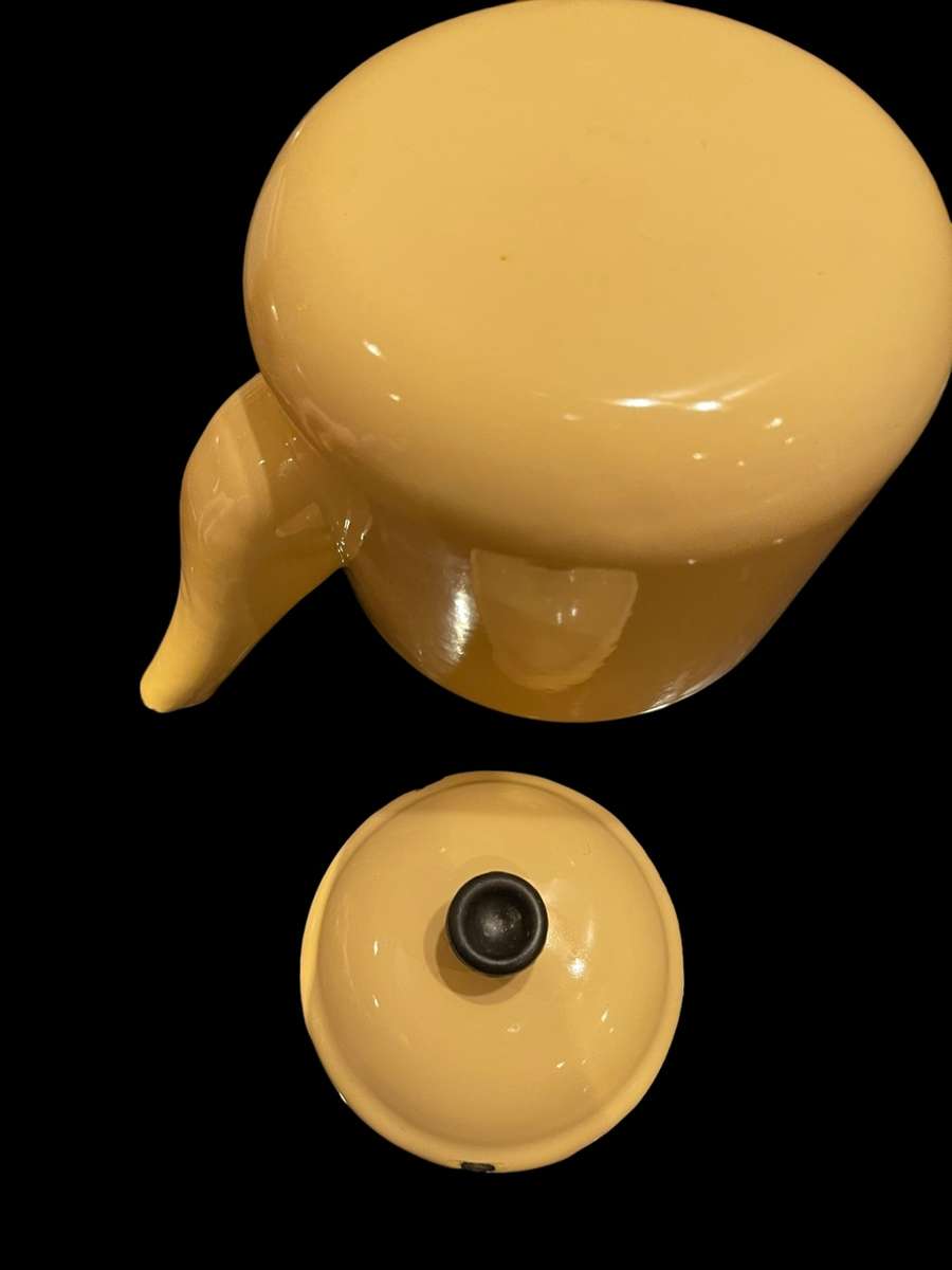 Teapot enamel