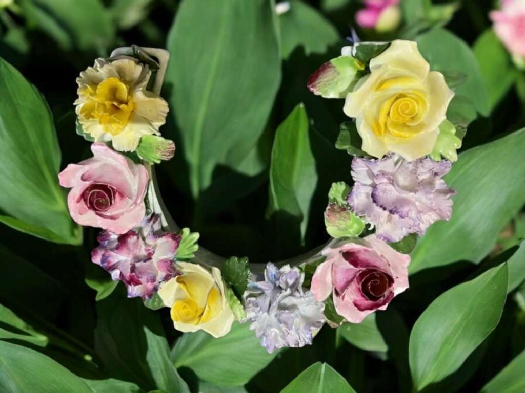 Ornament table decor flowers