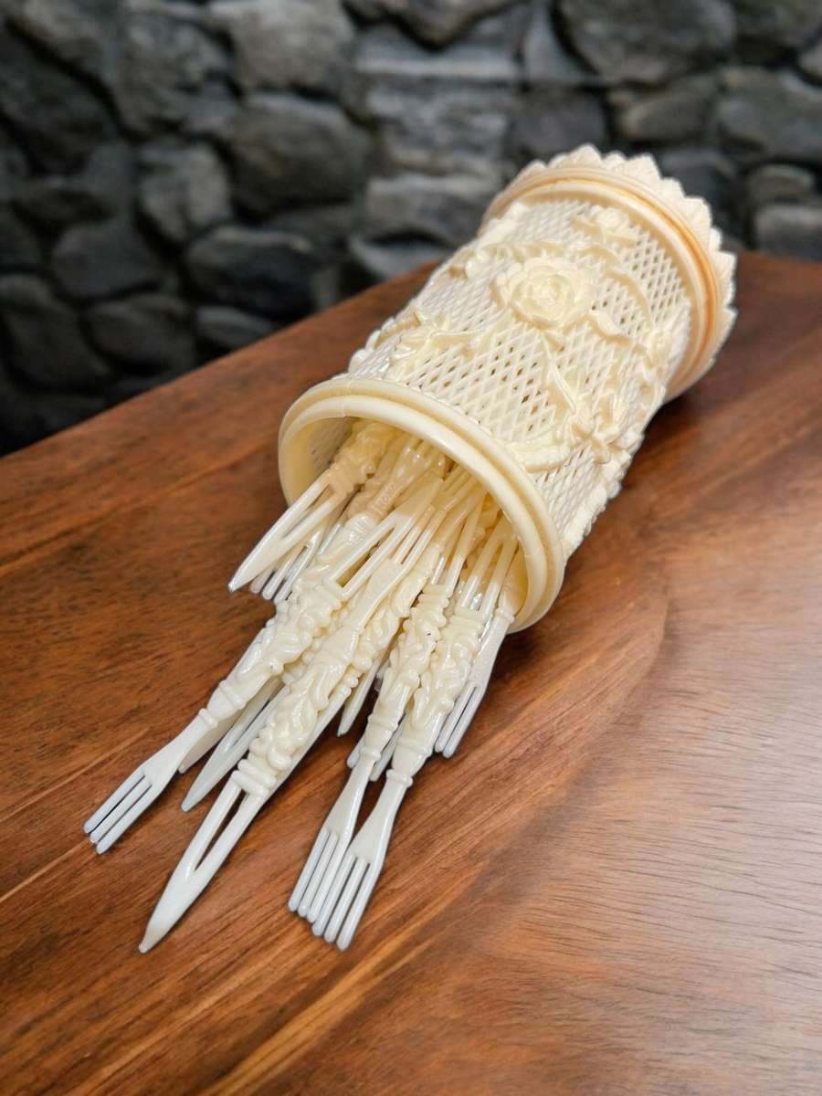 Cocktail forks Oriental