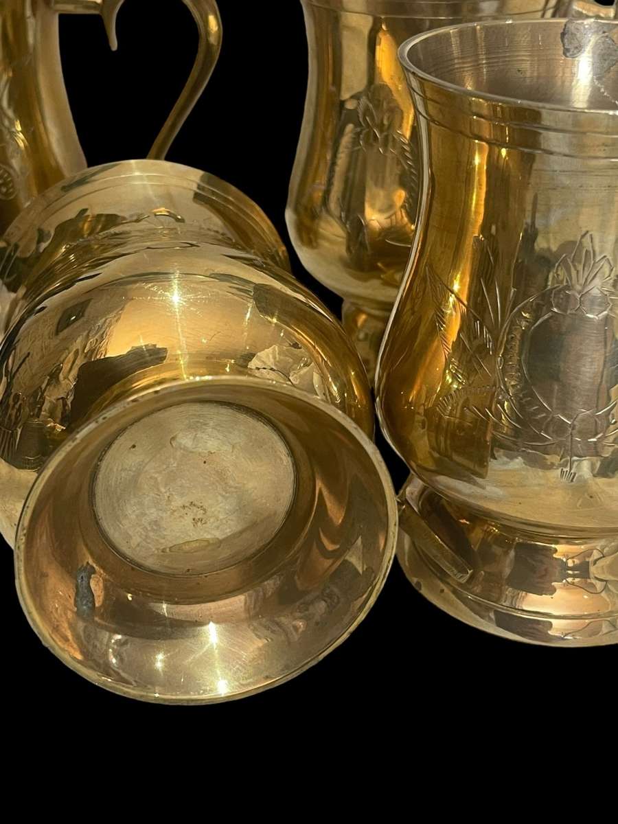 Tankards/mugs brass x4