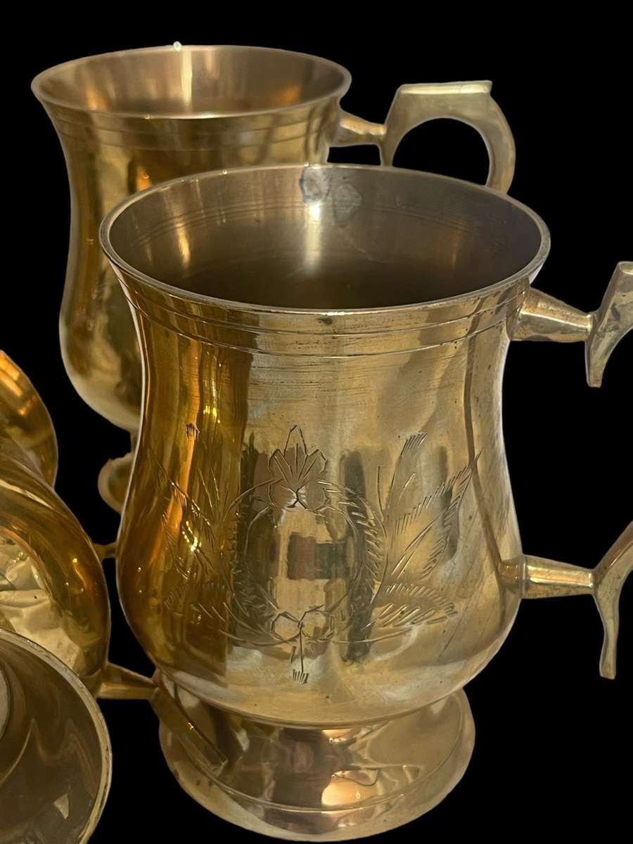 Tankards/mugs brass x4