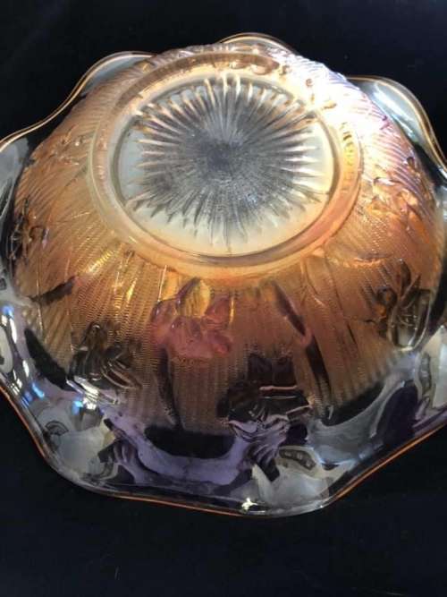 Carnival Glass BowlMAKE OFFER(GLS151)