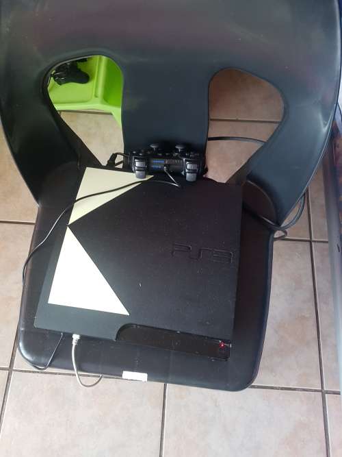 Ps3 slim with 21 games and ps move