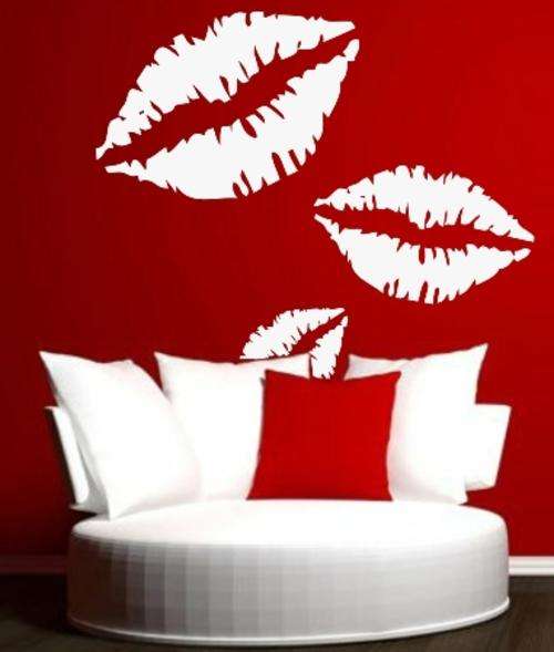 FREE SHIPPING - KISSES WALL STICKER - CHOOSE COLOUR