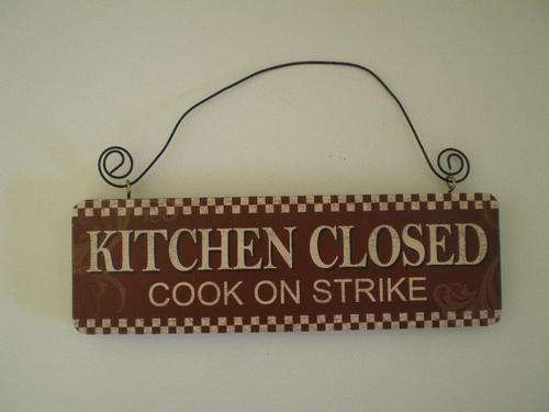 Small Wooden sign - Kitchen Closed