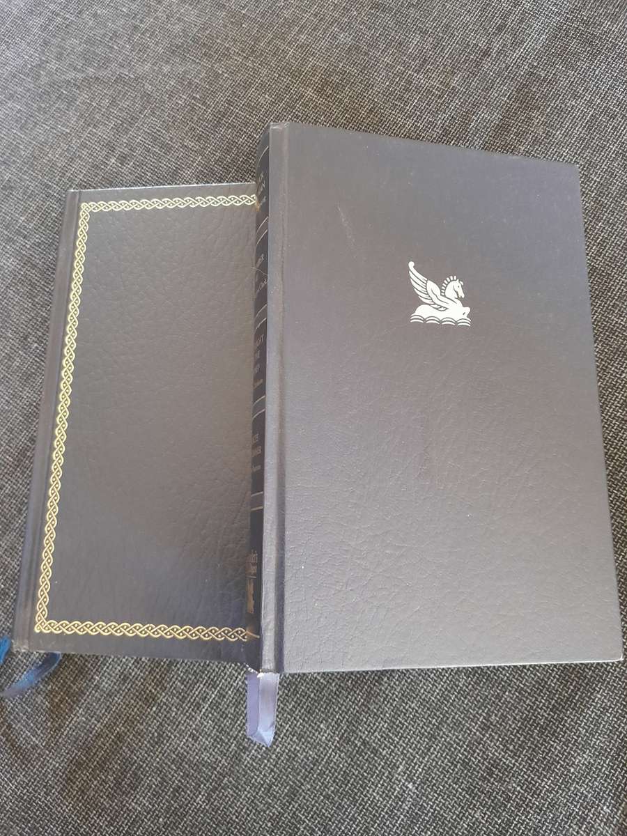 Readers Digest Condensed 2 book bundle