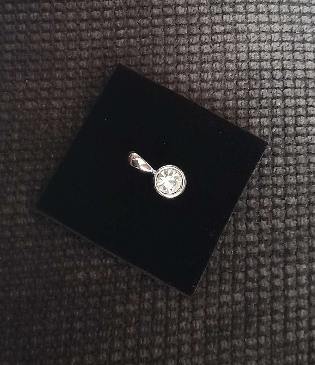 Stainless steel cubic zirconia pendant