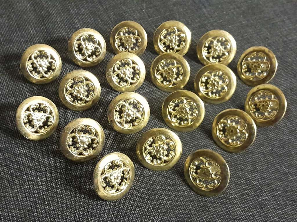 Vintage antique door knobs x 19