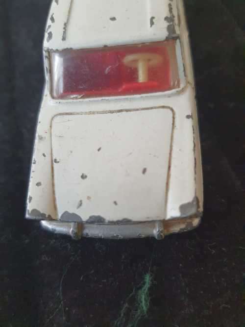 Cordi 53 DINKY TOYS FIAT 1800 MADE IN FRANCE, SDGC 548