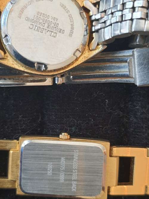 VINTAGE LADIES WATCHES JOBLOT ALL NEEDS BATTERIES AND A SERVICE