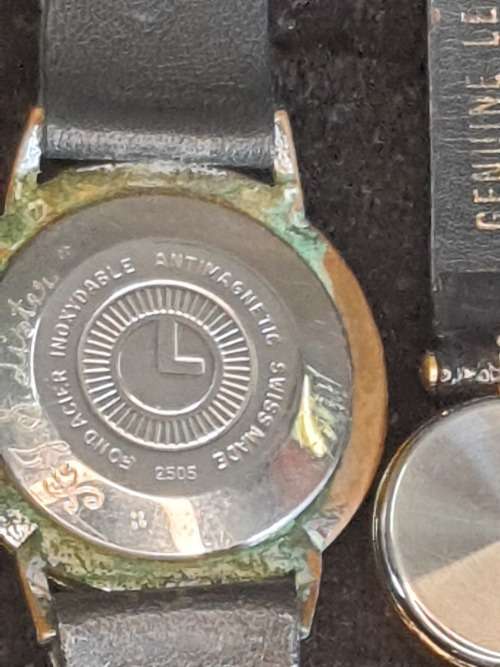 A JOBLOT WRIST WATCHES SOLD AS IS NOT TESTED MIXED LOT