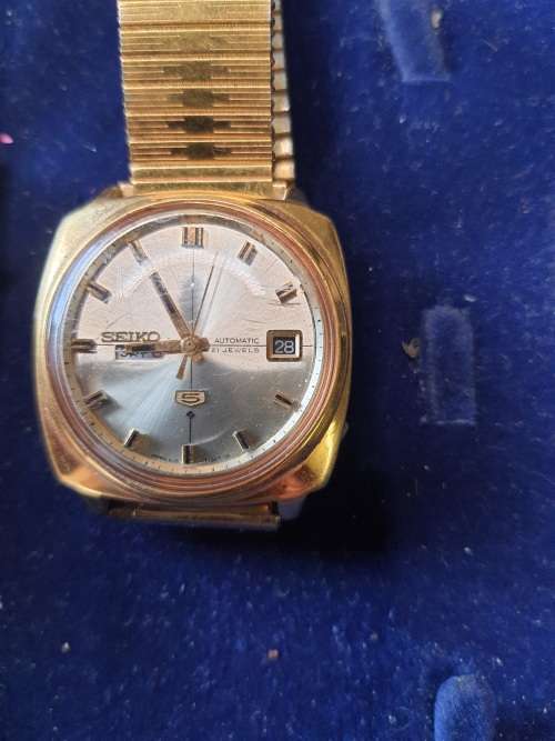 2 EXQUISITE SEIKO WRIST WATCHES