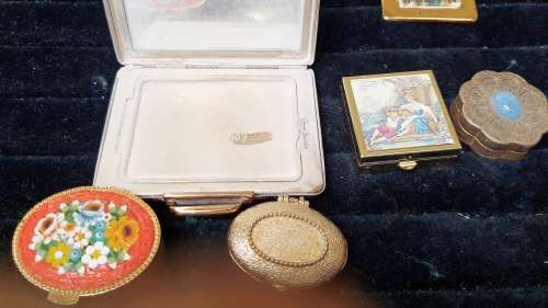 A MIXED LOT OF JEWELRY CONTAINERS FOR THE LADIES