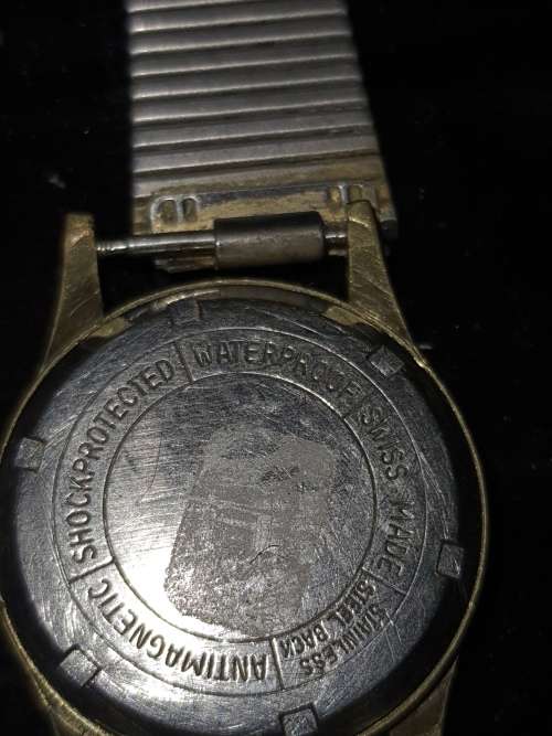 A COLLECTION OF VINTAGE MENS WATCHES