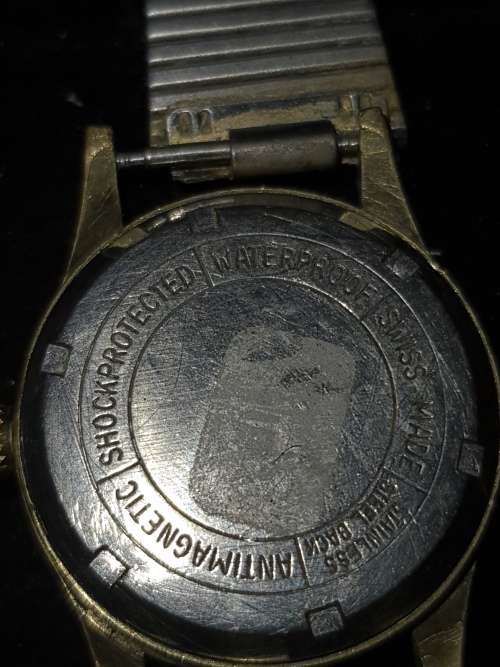 A COLLECTION OF VINTAGE MENS WATCHES