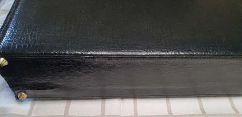 A BRAND NEW GERMAN SBS LEATHER BRIEF CASE SOLD AS IS