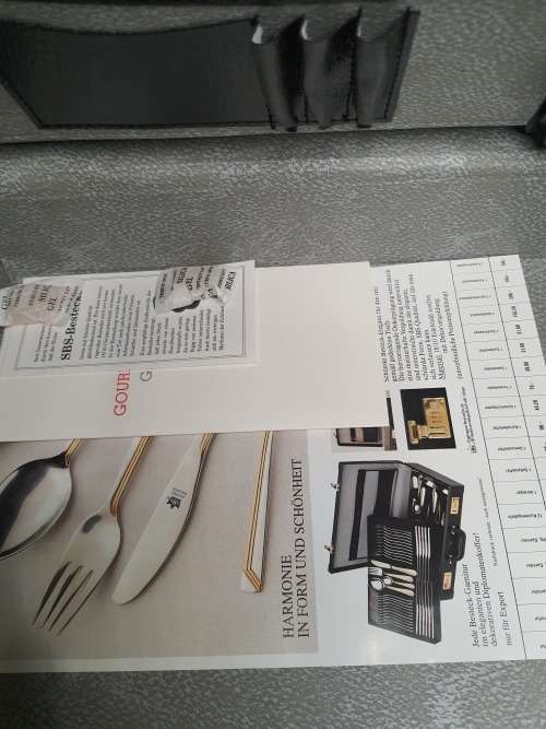 A BRAND NEW GERMAN SBS LEATHER BRIEF CASE SOLD AS IS