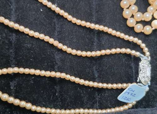 A VINTAGE JOBLOT CULTURED PEARL NECKLACES SOME MAY NEED NEW CLASPS SOLD AS IS