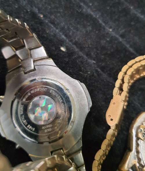 A COLLECTION OF VINTAGE MENS WATCHES SOLD AS IS NOT TESTED