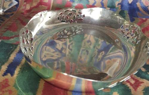 2 VINTAGE SERVING BASKETS SILVER PLATED