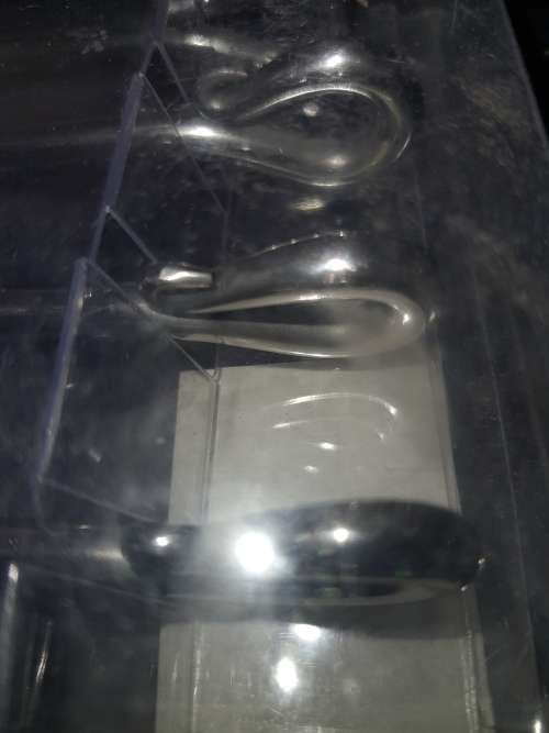 A SET OF LOOP EETRITE COCKTAIL FORKS