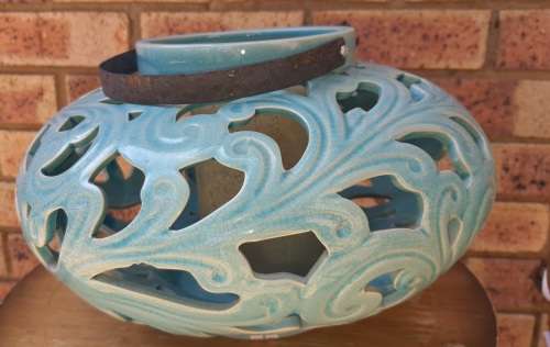 AN EXCEPTIONAL SET CERAMIC ORNATELY DESIGNED TURQUOIS COLOURED CANDLE HOLDERS