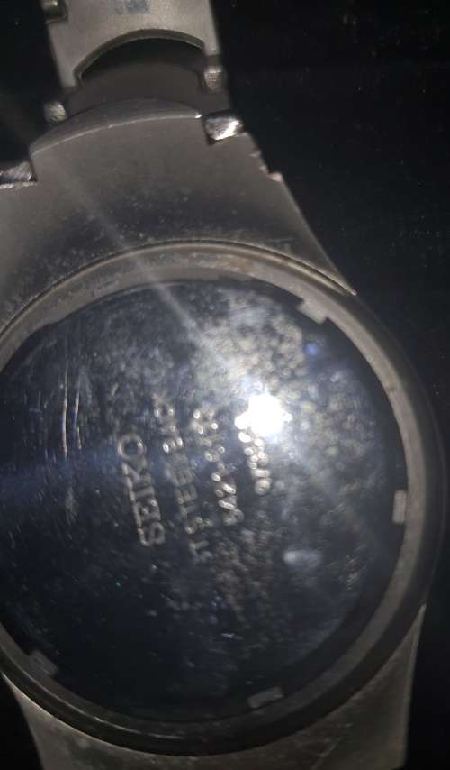 A COLLECTION OF VINTAGE MENS WATCHES SOLD AS IS NOT TESTED