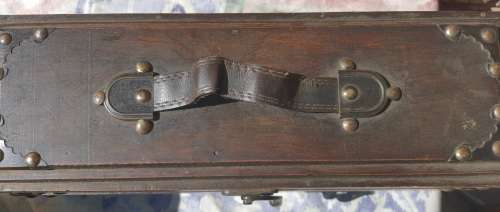 A COLLECTION OF VINTAGE WOODEN CASKETS