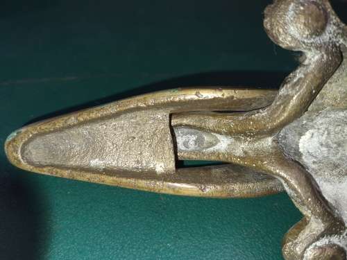 AN ANTIQUE BRASS CROCODILE NUT CRACKER 38CMS IN LENGTH