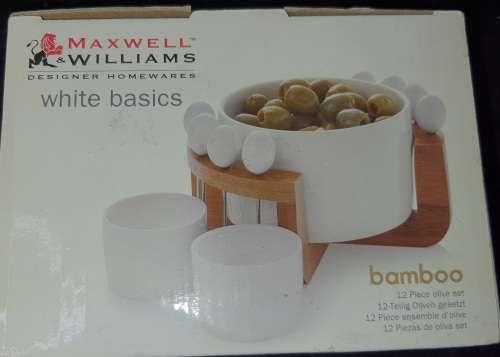 A virtually brand new never been used Maxwell and Williams white basic olive bowl