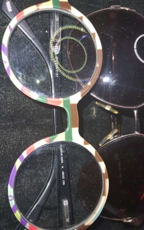 A COLLECTION OF QUALITY BRANDED SUNGLASSES SOLD AS IS