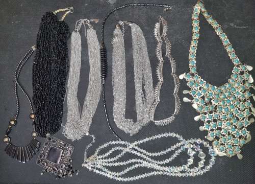 A VINTAGE JOBLOT FOR THE DISCERNING LADIES SILVER PLATED AND SILVER TONE MULTI STRAND NECKLACES