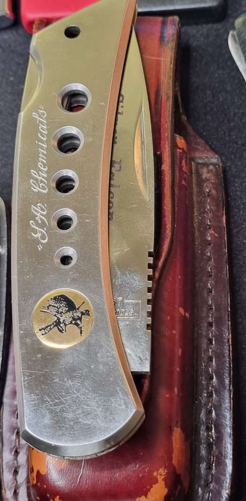 A COLLECTION FOR ALL THE MEN LIGHTERS, POCKET KNIVES AND MULTI TOOLS SOLD AS IS