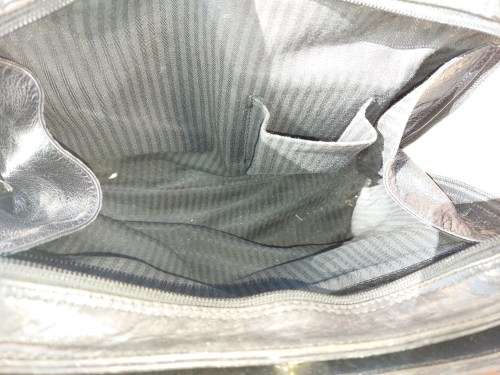 A VINTAGE CHRISTINE LEATHER TOTE BLACK COLOUR HAND BAG USED SOLD AS IS