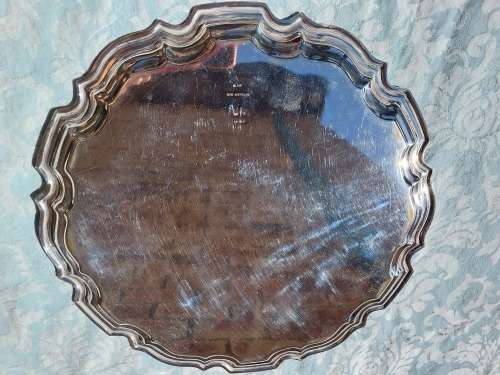 AN EDWARDIAN ART DECOR SILVER PLATED , MADE IN ENGLAND SERVING TRAY