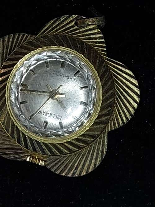 A VINTAGE AND ANTIQUE COLLECTION POCKET WATCHES