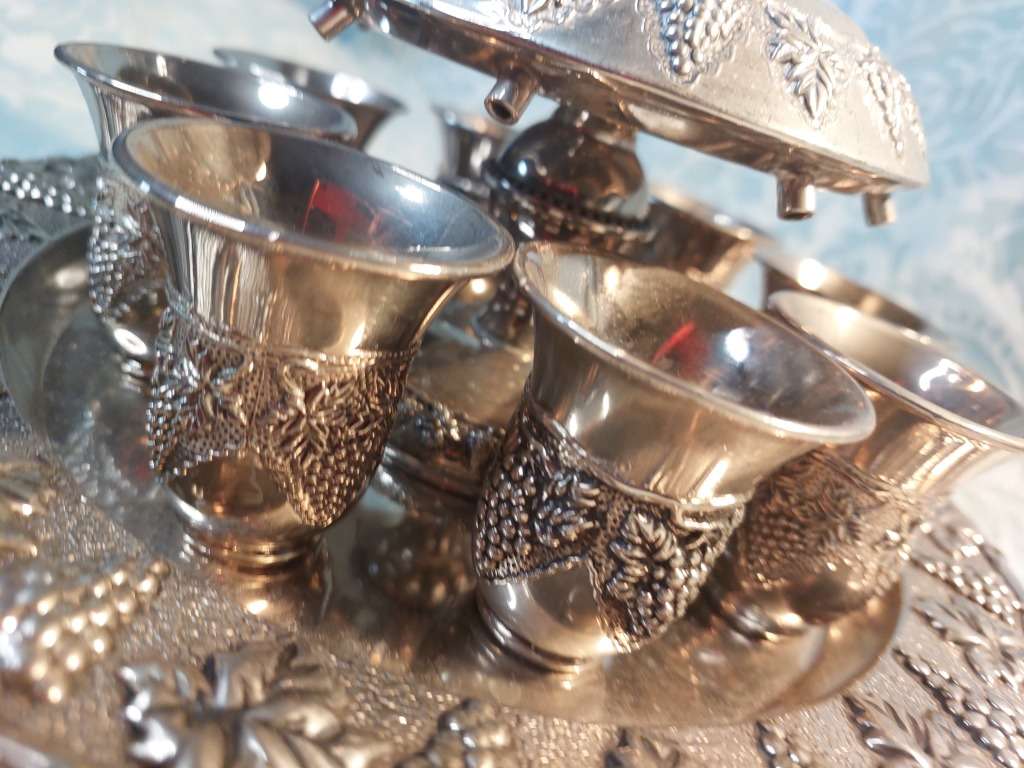A SILVER-PLATED COMPLETE SET OF KIDDUSH FOUNTAIN
