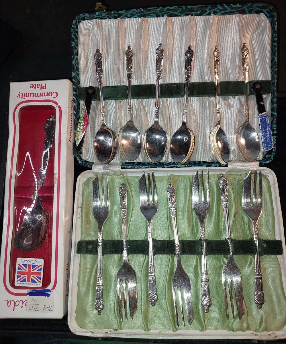 ANTIQUE COLLECTION CUTLERY